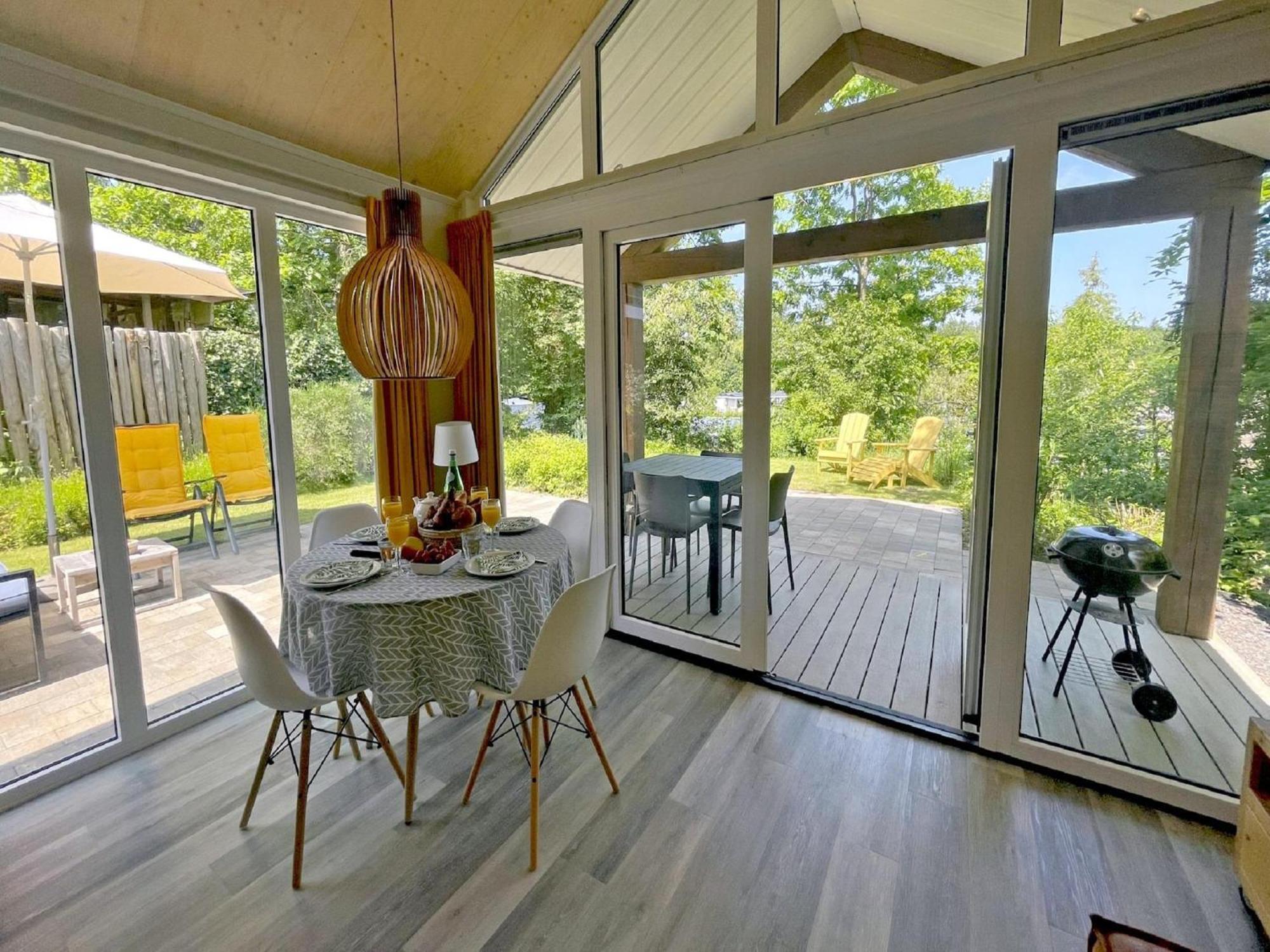 Beautiful House With Covered Terrace Located In A Holiday Park In Rhenen Exterior foto
